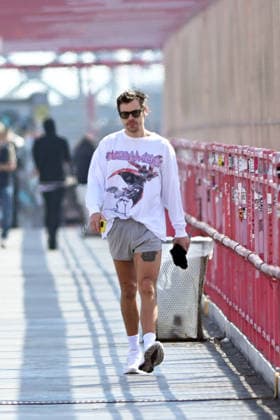 Harry Styles spotted jogging across the Williamsburg bridge in Brooklyn, New York City Featuring: Harry Styles Where: New York City, New York, United States When: 11 Mar 2026 Credit: Elder Ordonez INSTARimages EDITORIAL USE ONLY. NOT FOR USE BY NEWSPAPERS BASED IN THE UK. Copyright: xx instar55546166