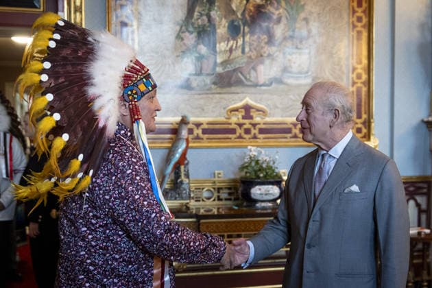 . 11 03 2026. London, United Kingdom.King Charles III during an audience with Chief Daryl Watson Mistawasis Nêhiyawak, part of a delegation of seven elected representatives of First Nations signatories to Treaty Number Six, the 1876 treaty between the Crown and First Nations in modern-day Saskatchewan and Alberta, Canada at Buckingham Palace, London.  xPoolx xi-Imagesx IIM-26627-0007