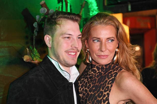 Giulia Siegel mit Sohn Nathan Wehrmann bei der ERÖFFNUNG DER OLIVIA JONES DSCHUNGELBAR auf der Grosse Freiheit in Hamburg am 11.03.2026