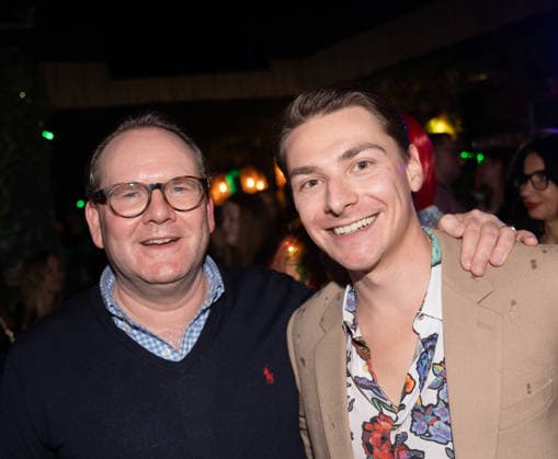 BILD-Redakteur Stefan Schneider (links) mit Max Suhr, Lebensgefährte von Claudia Obert;Opening Party Olivias Dschungel Bar - Olivia Jones Bar auf der Großen Freiheit St. Pauli, Hamburg, Hamburg Hamburg Deutschland Große Freiheit
