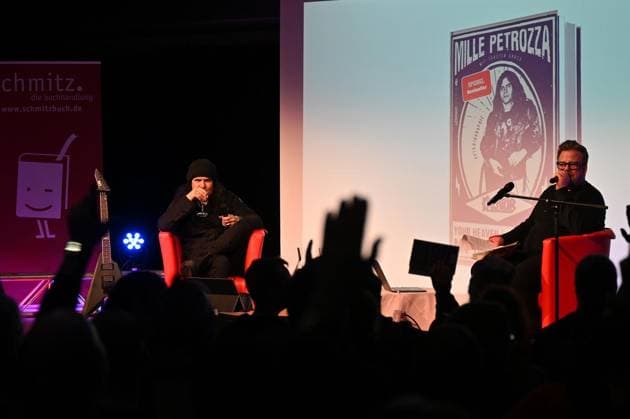 Mille (Kreator) präsentiert seine Biographie Exklusive Lesung und Gespräch mit Co-Autor Torsten Groß in Essen ** NUR FÜR REDAKTIONELLE ZWECKE ** EDITORIAL USE ONLY **<p>Mille (Kreator, links im Bild) präsentiert am Mittwoch, 11. März 2026 seine Biographie mit Co-Autor Torsten Groß im Marienforum im Mariengymnasium in Essen. Deutschland NRW Essen Copyright: VladimirxWegener