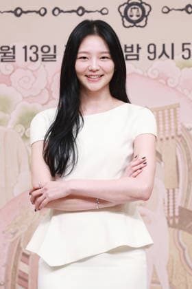 S. Korean actress Lee Som S. Korean actress Lee Som South Korean actress Lee Som, who stars in the new drama Phantom Lawyer, poses for a photo during a publicity event in Seoul on March 11, 2026. The first episode of the drama will be aired by the SBS TV network on March 13. (Yonhap) 2026-03-12 09:58:30 < 1980-2026 YONHAPNEWS AGENCY. .> ¼­¿ïÆ¯º°½Ã EDITORIAL USE ONLY  Copyright: xx PYH2026031204480034400 YonhapxNewsx yonphotos250441