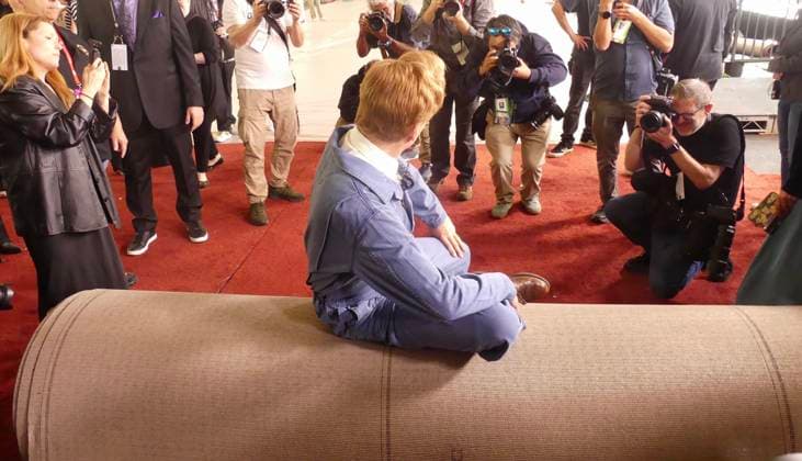 RECORD DATE NOT STATED * Conan O Brien At Oscar s Carpet Roll-Out.* (NEW) *Conan O Brien At Oscar s Carpet Roll-Out.* March 11, 2026, Dolby Theatre, Ovation Hollywood, California, USA: Host of the coming March 15, Sunday s 2026 Oscars, event host Conan O Brien ceremonially-rolled out the 900-foot-long 2026 Oscars Red Carpet at the Dolby Theatre in Los Angeles, while assisting the crew, joking about the carpet s 6,000-lb weight, and momentarily reclining on the carpet for a photo-op seen around-the-world. Credit: Julia Mineeva EGBN News TheNews2 (Foto: EGBN News Thenews2 imago images) * Conan O Brien At Oscar s Carpet Roll-Out.* Copyright: xEGBNxNewsx