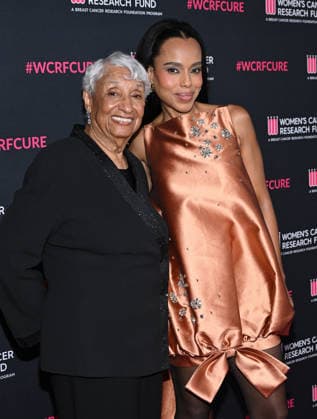 An Unforgettable Evening 2026 Valerie Washington and Kerry Washington arriving to An Unforgettable Evening 2026 held at the Beverly Wilshire, A Four Seasons Hotel on March 11, 2026 in Beverly Hills, Ca. Beverly Hills Beverly Wilshire Hotel California USA Copyright: xLisaxOConnor xAFF-USA.COMx