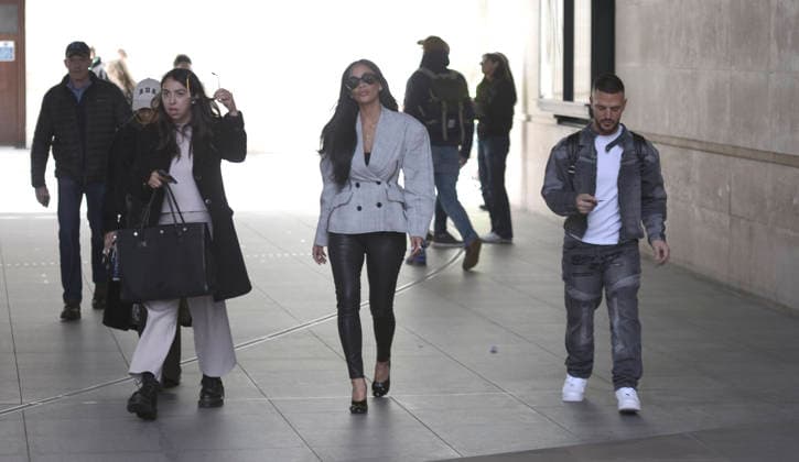 Pussycat dolls reunion bbc tv center London - 11 Mar 2026 Nicole Scherzinger of Pussycat dolls, spotted leaving bbc tv center after pre recording a secret interview to be broadcast tomorrow. London United Kingdom Copyright: xPerryxSmyliex xSOPAxImagesx _PSMYLIE5