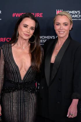 An Unforgettable Evening 2026 - Los Angeles, USA LOS ANGELES, USA. March 11, 2026: Kyle Richards & Teddi Mellencamp at An Unforgettable Evening 2026 benefitting the Women s Cancer Research Fund. Los Angeles CA USA  Copyright: xPaulxSmith Featureflashx