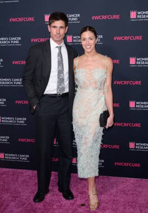LOS ANGELES, USA March 11, 2026 Tanner Novlan Kayla Ewell at An Unforgettable Evening 2026 benefitting the Women s Cancer Research Fund Picture Paul Smith Featureflash 453988 2026 03 11 CA Los Angeles  Copyright: xPaulxSmithx xFeaturesxFlashx xStarfacex STAR_453988_115