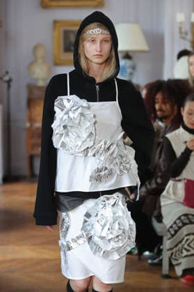 PFW - Florentina Leitner Runway A model walks the runway during the Florentina Leitner Womenswear Fall Winter 2026-2027 show as part of Paris Fashion Week on March 10, 2026 in Paris, France. Photo by Alain Gil Gonzalez ABACAPRESS.COM Paris France  Copyright: xGonzalezxAlain-Gil ABACAx