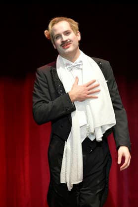 Jakob Wenig bei der Fotoprobe zum Theaterstück Bekenntnisse des Hochstaplers Felix Krull im Schlosspark Theater. Berlin, 11.03.2026