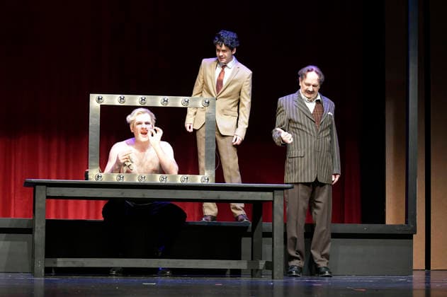 Jakob Wenig, Adrian Djokic und Oliver Nitsche bei der Fotoprobe zum Theaterstück Bekenntnisse des Hochstaplers Felix Krull im Schlosspark Theater. Berlin, 11.03.2026