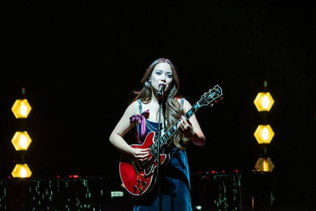 Music Concert - Laufey - A Matter of Time Tour Laufey Lin Jonsdottir Bergamo ChorusLife Arena Italy Copyright: xMirkoxFava TSCKx xLiveMediax LPM_2338008