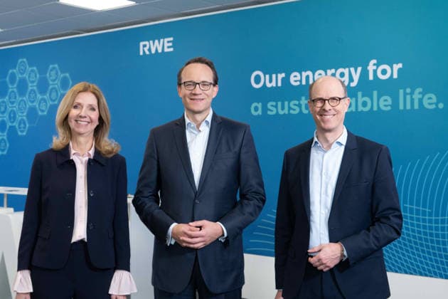 v.l. Katja van DOREN, Vorstandsmitglied, Personalvorstand, Arbeitsdirektorin, Dr. Markus KREBBER, Vorstandsvorsitzender, CEO, Dr. Michael MUELLER, MoÂ¼ller, Vorstandsmitglied, CFO, Finanzvorstand, Bilanzpressekonferenz der RWE AG am 12.03.2026 in Essen *** f l Katja van DOREN, Member of the Executive Board, Chief Human Resources Officer, Labour Director, Dr Markus KREBBER, Chairman of the Executive Board, CEO, Dr Michael MUELLER, Member of the Executive Board, CFO, Chief Financial Officer, Annual Press Conference of RWE AG on 12 March 2026 in Essen