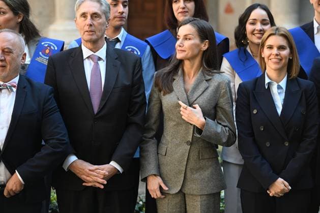 The Queen closes the third edition of the Master of Continuing Education in International Reporting I D The rector of the University of Alcalá de Henares, José Vicente Saz Pérez, Queen Letizia and the mayor of the municipality, Judith Piquet Flores, during the closing ceremony of the third edition of the Master of Continuing Education in International Reporting at the University of Alcalá de Henares, on March 12, 2026, in Alcalá de Henares Madrid, In collaboration with the RTVE Institute, the program combines academic training and professional experience to prepare students to cover global events, conflicts, crises and political and social transformations. It also focuses on the journalistic genre par excellence, reportage UNIVERSIDAD MÁST Copyright: xJosà xOlivax 7360076