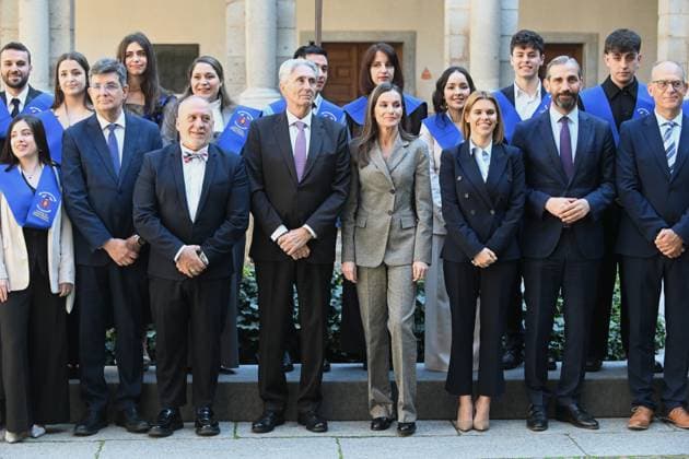 The Queen closes the third edition of the Master of Continuing Education in International Reporting 4I D The rector of the University of Alcalá de Henares, José Vicente Saz Pérez, Queen Letizia and the mayor of the municipality, Judith Piquet Flores, during the closing ceremony of the third edition of the Master of Continuing Education in International Reporting at the University of Alcalá de Henares, on March 12, 2026, in Alcalá de Henares Madrid, In collaboration with the RTVE Institute, the program combines academic training and professional experience to prepare students to cover global events, conflicts, crises and political and social transformations. It also focuses on the journalistic genre par excellence, reportage UNIVERSIDAD MÁS Copyright: xJosà xOlivax 7360080