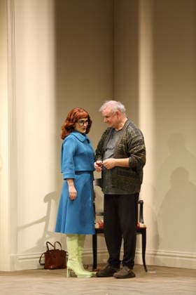 Katharine Mehrling (als Sophia) und Joachim Krol (als Wolfgang) während der Fotoprobe für Sophia oder Das Ende der Humanisten im Renaissance-Theater in Berlin, 11. März 2026. Von Moritz Rinke. Regie Guntbert Warns. Bühne Momme Röhrbein. Kostüme Ariane Warns. Premiere ist am 15. März 2026. Renaissance Theater Berlin Sophia oder Das Ende der Humanisten