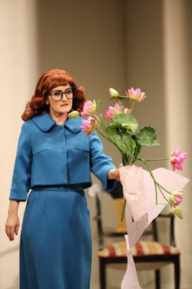 Katharine Mehrling (als Sophia) während der Fotoprobe für Sophia oder Das Ende der Humanisten im Renaissance-Theater in Berlin, 11. März 2026. Von Moritz Rinke. Regie Guntbert Warns. Bühne Momme Röhrbein. Kostüme Ariane Warns. Premiere ist am 15. März 2026. Renaissance Theater Berlin Sophia oder Das Ende der Humanisten