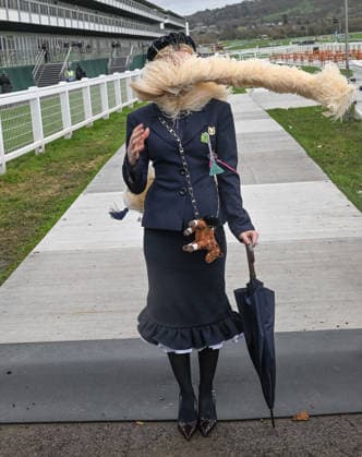 Bad weather at Cheltenham Racing Festival - Day Three Cheltenham, Gloucestershire Georgia Toffolo s scarf blows across her face due to Bad weather at Cheltenham Racing Festival - Day Three Cheltenham, Gloucestershire, Credit:Jules Annan Avalon England  Copyright: xJulesxAnnanx xAvalonx 1082284966