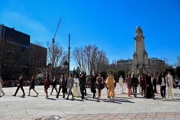 March 12, 2026, Madrid, Madrid, SPAIN: Models walk the runway on the urban catwalk set up in Plaza de EspaoÂ±a during the opening event of OMODA Madrid es Moda, marking the start of Madrid Fashion Week. The show brings together 25 Spanish independent fashion designers in one of the capital s most iconic locations. Madrid SPAIN - ZUMAz108 20260312_znp_z108_012 Copyright: xRichardxZubelzux