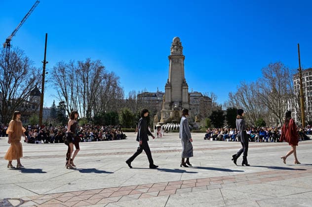 March 12, 2026, Madrid, Madrid, SPAIN: Models walk the runway on the urban catwalk set up in Plaza de EspaoÂ±a during the opening event of OMODA Madrid es Moda, marking the start of Madrid Fashion Week. The show brings together 25 Spanish independent fashion designers in one of the capital s most iconic locations. Madrid SPAIN  - ZUMAz108 20260312_znp_z108_024 Copyright: xRichardxZubelzux