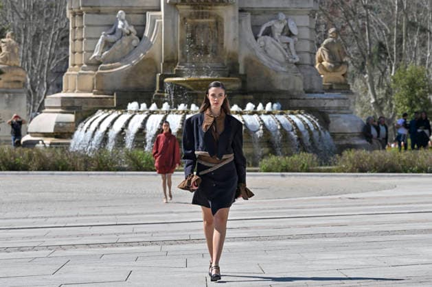 March 12, 2026, Madrid, Madrid, Spain: Model walks the runway during the opening show of OMODA MADRID ES MODA, at Plaza de EspaoÂ±a in Madrid, Spain. Madrid Spain  - ZUMAc312 20260312_zsp_c312_013 Copyright: xOscarxManuelxSanchezx