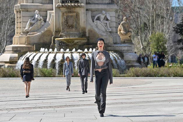 March 12, 2026, Madrid, Madrid, Spain: Model walks the runway during the opening show of OMODA MADRID ES MODA, at Plaza de EspaoÂ±a in Madrid, Spain. Madrid Spain  - ZUMAc312 20260312_zsp_c312_030 Copyright: xOscarxManuelxSanchezx