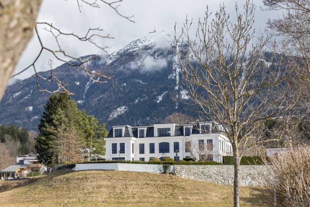 12.03.2026 Igls, Innsbruck, Tirol, Österreich Bild: Villa von Rene Benko in Igls, Haus, Privathaus, Privatvilla, Immobilie, Signa Holding, Laura Privatstiftung, Luxusanwesen von Rene Benko, Schlosshotel Igls Betriebs GmbH & Co KG, Gesellschaft Schlosshotel Igls, Luxus Villa *** 12 03 2026 Igls, Innsbruck, Tyrol, Austria Picture Villa of Rene Benko in Igls, house, private house, private villa, real estate, Signa Holding, Laura Privatstiftung, luxury property of Rene Benko, Schlosshotel Igls Betriebs GmbH Co KG, company Schlosshotel Igls, luxury villa