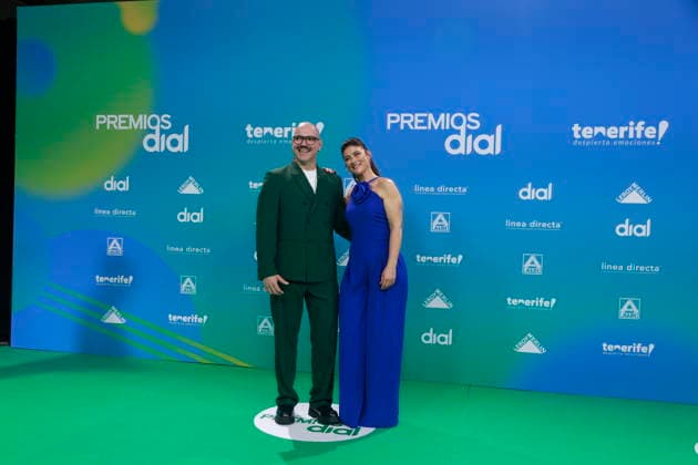 Photocall of the 30th edition of the Dial Awards in Tenerife The announcers Álvaro Díaz and Carmen Ramírez pose during the photocall of the 30th edition of the Dial Awards, at the Recinto Ferial de Santa Cruz de Tenerife, on March 12, 2026, in Santa Cruz de Tenerife, Tenerife, Canary Islands Spain The Dial Awards 2026 celebrate their 30th edition with a gala presented by Leire Martínez for the second consecutive year, which rewards artists such as Laura Pausini, Pablo Alborán, Sergio Dalma, Amaral, Luis Fonsi and Kany García, among others Ana Torroja, Luz Casal, Mónica Naranjo and Antonio Carmona receive the Dial Lifetime Achievement Award 12 MARCH 2026 PHOTOCALL DIAL AWARDS MUSIC MUSIC SINGERS 30TH ANNIVERSARY Europa Press Canarias 12 03 Copyright: xEuropaxPressxCanariasx 7361956