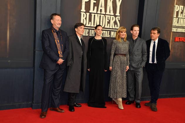 Steven Knight, Cillian Murphy, Rebecca Ferguson, Katja Hofem, Tom Harper und Guy Heeley bei der Premiere von PEAKY BLINDERS: THE IMMORTAL MAN im Kino International in Berlin am 12.03.2026