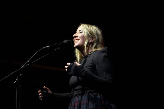 Katie Stelmanis alias Austra bei einem Konzert im Kesselhaus in Berlin, 12. März 2026. Austra Konzert Berlin