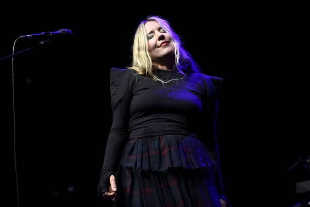 Katie Stelmanis alias Austra bei einem Konzert im Kesselhaus in Berlin, 12. März 2026. Austra Konzert Berlin