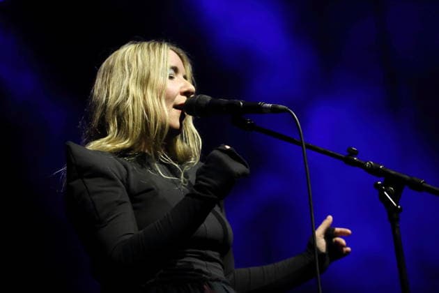 Katie Stelmanis alias Austra bei einem Konzert im Kesselhaus in Berlin, 12. März 2026. Austra Konzert Berlin