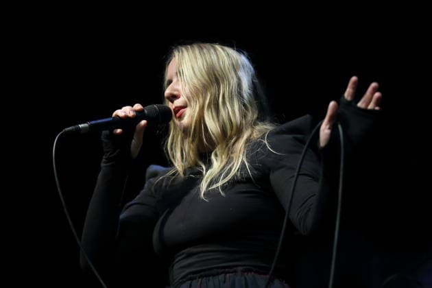Katie Stelmanis alias Austra bei einem Konzert im Kesselhaus in Berlin, 12. März 2026. Austra Konzert Berlin