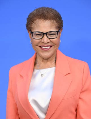 Essence Black Women in Hollywood Luncheon L.A. Mayor Karen Bass arriving to Essence Black Women in Hollywood Luncheon at Fairmont Century Plaza Hotel on March 12, 2026 in Century City, CA. Century City Fairmont Century Plaza Hotel California USA Copyright: xLISAxOConnor AFF-USA.comx