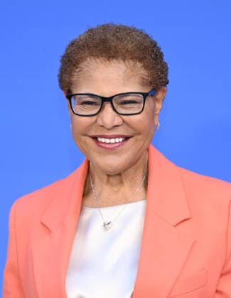 Essence Black Women in Hollywood Luncheon L.A. Mayor Karen Bass arriving to Essence Black Women in Hollywood Luncheon at Fairmont Century Plaza Hotel on March 12, 2026 in Century City, CA. Century City Fairmont Century Plaza Hotel California USA Copyright: xLISAxOConnor AFF-USA.comx