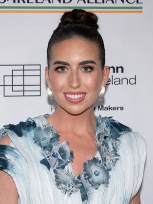 March 12, 2026, Los Angeles, California, USA: Miss Ireland CAOIMHE KENNY attends the 20th Annual Oscar Wilde Awards green carpet. Los Angeles USA - ZUMAb173 20260312_aap_b173_055 Copyright: xBillyxBennightx