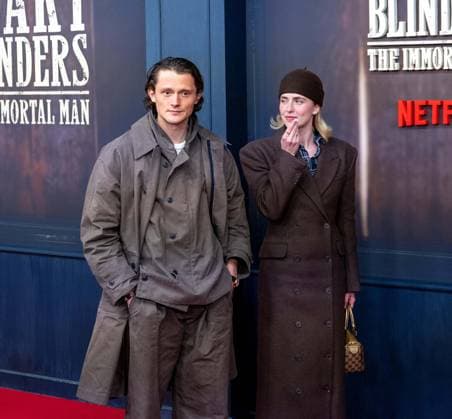 Kino, Filmpremiere von Peaky Blinders, The Immortal Man im Kino International in Berlin, im Bild, v. l. Fabian Reese (Hertha BSC) und Johanna Jojo Grünewald (Freundin von Fabian Reese Hertha BSC), 12.03. 2026, Copyright: xMatthiasxKochx