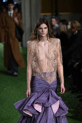Valentino Runway - Rome A model walks the runway at Italian fashion house Valentino Show ‘Interferenze’ Fall Winter 2026 collection at Palazzo Barberini in Rome, Italy on March 12, 2026, two months after the death of founder Valentino Garavani. Italian fashion house Valentino returned to its roots with an evocative catwalk show held in the galleries of the Palazzo Barberini, a Baroque palace now home to masterpieces of the greatest artists of the Renaissance. Photo by Eric Vandeville ABACAPRESS.COM Rome Italy  Copyright: xVandevillexEric ABACAx