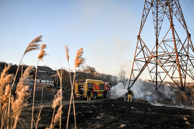 Russian troops strike Zaporizhzhia with guided aerial bombs Rescue workers operate at the site of a fire that breaks out following a Russian strike with guided aerial bombs on residential areas in Zaporizhzhia, Ukraine, on March 11, 2026. Russian forces attack residential areas of the city, injuring 12 people, including four children Zaporizhzhia Ukraine  Copyright: xDmytroxSmolienkox originalFilename: ukrinform-russiant260312_npGts.jpg