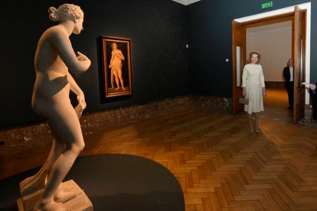 Queen Mathilde Visit The Exhibition Beauty and Ugliness BRUSSELS, BELGIUM - Queen Mathilde of Belgium visits the BOZAR exhibition Beauty and Ugliness on January 01, 2000 in Brussels, Belgium, 01 01 2000 Brussels Belgium  Copyright: xPhilipxReynaersx