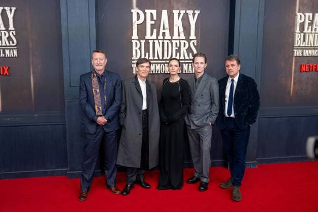 Kino, Filmpremiere von Peaky Blinders, The Immortal Man im Kino International in Berlin, im Bild v. l. Autor Steven Knight, Schauspieler Cillian Murphy, Schauspielerin Rebecca Ferguson, Regisseur Tom Harper, Produzent Guy Heeley, 12.03. 2026, Copyright: xMatthiasxKochx