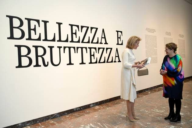 Queen Mathilde Visit The Exhibition Beauty and Ugliness BRUSSELS, BELGIUM - Queen Mathilde of Belgium visits the BOZAR exhibition Beauty and Ugliness on January 01, 2000 in Brussels, Belgium, 01 01 2000 Brussels Belgium  Copyright: xPhilipxReynaersx
