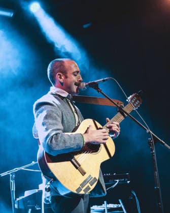 Dylan Cox live in Copenhagen, Denmark Copenhagen, Denmark. 12th, March 2026. The American singer, songwriter and poet Dylan Cox performs a live concert at Hotel Cecil in Copenhagen. Denmark, Copenhagen  Copyright: xGonzalesxPhoto PeterxTroestx