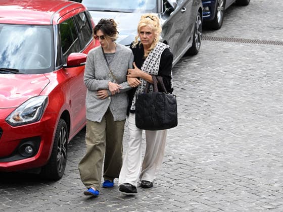 Rome, chapel of rest for Enrica Bonaccorti at the Ars BioMedica clinic. Pictured: Maria Teresa Ruta with her daughter Guenda Goria.  Copyright: xMaurizioxD Avanzox xipa-agency.netx xMaurizioxDxAvanzox IPA_Agency_IPA72809870