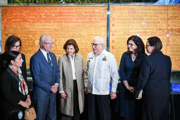 Swedish Royal Couple in Gdansk Sweden s Minister of Culture Parisa Liljestrand, King Carl Gustaf, Queen Silvia, former president Lech Wa³êsa, the mayor of Gdansk Aleksandra Dulkiewicz and Minister of Foreign Affairs Maria Malmer Stenergard at the European Solidarity Centre in Gdansk, Poland, on March 12, 2026. King Carl Gustaf and Queen Silvia of Sweden are on a state visit to Poland March 10–12, 2026. 1082334005  1082334113