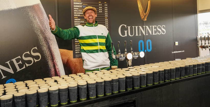 Cheltenham Festival 2026 Peter Crouch 12th March 2026. Cheltenham Festival 2026. Day Three Peter Crouch gives away a 1000 pints of Guinness after losing a bet on the Paddy Power stakes at Cheltenham.  Copyright: xPaulxEdwardsx NINTCHDBPICT001066059889