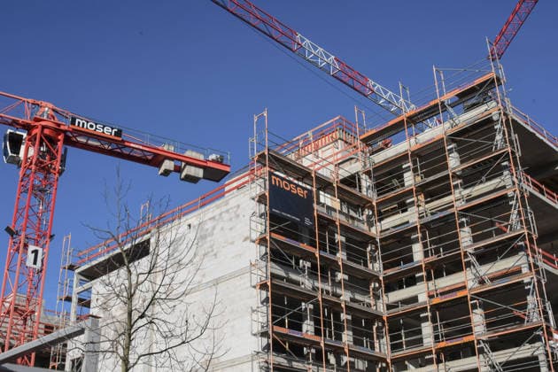 Neubauviertel in Freiburg. Die Politik will den Wohnungsbau durch Buerokratieabbau und schlankere Genehmigungsverfahren beschleunigen. *** New development district in Freiburg Politicians want to speed up housing construction by reducing bureaucracy and streamlining approval procedures