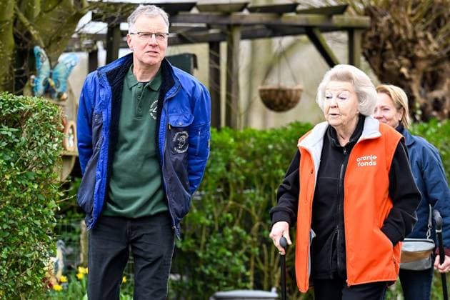 The Netherlands, 2026-03-13 14:00:23 AMSTERDAM, 13-03-2026, Children s Farm. Princess Beatrix participates in a volunteer activity for NLdoet by the Orange Fund. NLdoet is taking place for the 22nd time this year. Princess Beatrix helps care for the animals at a children s farm in Amsterdam. PHOTO: NLBeeld Patrick van Emst Credit: NL Beeld Patrick van Emst  Copyright: xx x