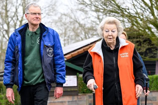 The Netherlands, 2026-03-13 14:00:38 AMSTERDAM, 13-03-2026, Children s Farm. Princess Beatrix participates in a volunteer activity for NLdoet by the Orange Fund. NLdoet is taking place for the 22nd time this year. Princess Beatrix helps care for the animals at a children s farm in Amsterdam. PHOTO: NLBeeld Patrick van Emst Credit: NL Beeld Patrick van Emst  Copyright: xx x