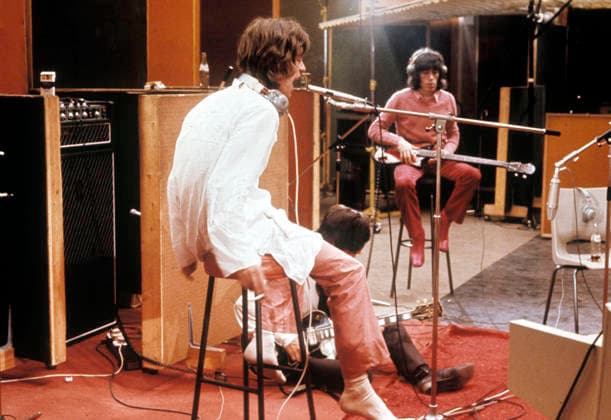 Jan 01, 1960 - London, England, UK - Rolling Stones frontman MICK JAGGER, guitarist KEITH RICHARDS and bassist BILL WYMAN pictured in a recording studio. Little did the Rolling Stones know how apt their name - inspired by the title of a Muddy Waters song, Rollin Stone - would turn out to be. Formed in 1962, they are the longest-lived continuously active group in rock and roll history. Throughout four decades of shifting tastes in the arena of popular music, the Stones have kept rolling, adapting to the latest sounds and styles without straying too far from their origins as a blues-loving, guitar-based rock and roll band. Copyright: xKeystonex London UK - ZUMA1072 19600101_olc_k98_041 Copyright: xIMAGO Keystonex