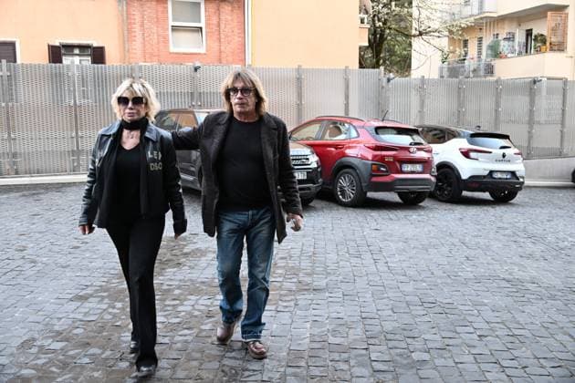 Rome, chapel of rest for Enrica Bonaccorti at the Ars BioMedica clinic. Pictured: Carmen Russo and Enzo Paolo Turchi  Copyright: xMaurizioxD Avanzox xipa-agency.netx xMaurizioxDxAvanzox IPA_Agency_IPA72823883